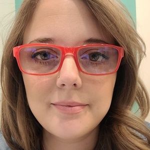 Meet your Posher, Alexandrea